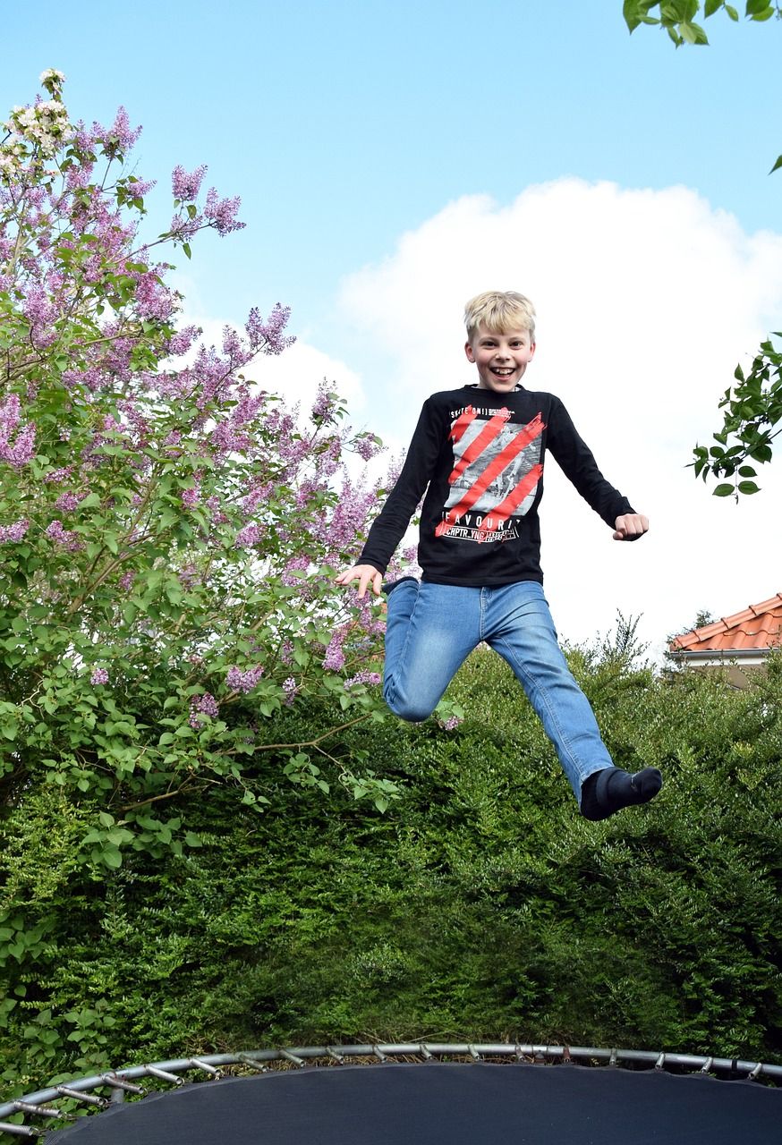 Trampoliner: Et sprettende eventyr for hele familien